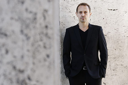 La OSCyL dirigida por Case Scaglione y con Xavier Phillips interpreta a Schumann