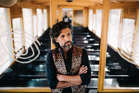 Arcángel da voz a Dante en «A mitad del camino de la vida», de Sotelo