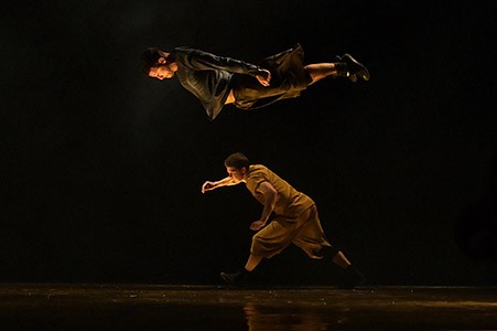 La impactante danza contemporánea de Hervé Koubi y Sharon Eyal llega en marzo a Teatros del Canal