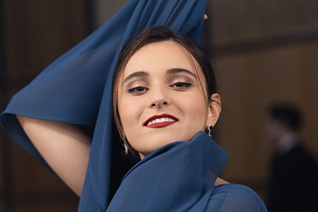 La soprano Lucía Iglesias regresa a Italia como Adina y Nanetta