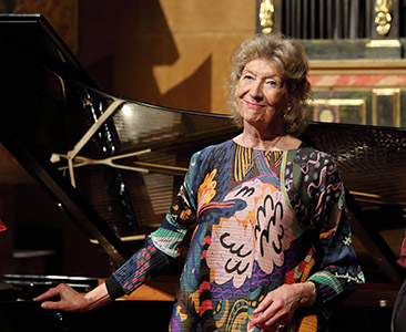 Felicity Lott